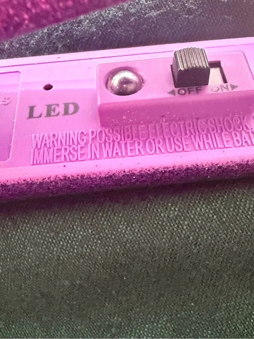 Compact Pink LED Makeup Light - Picture 5 of 9